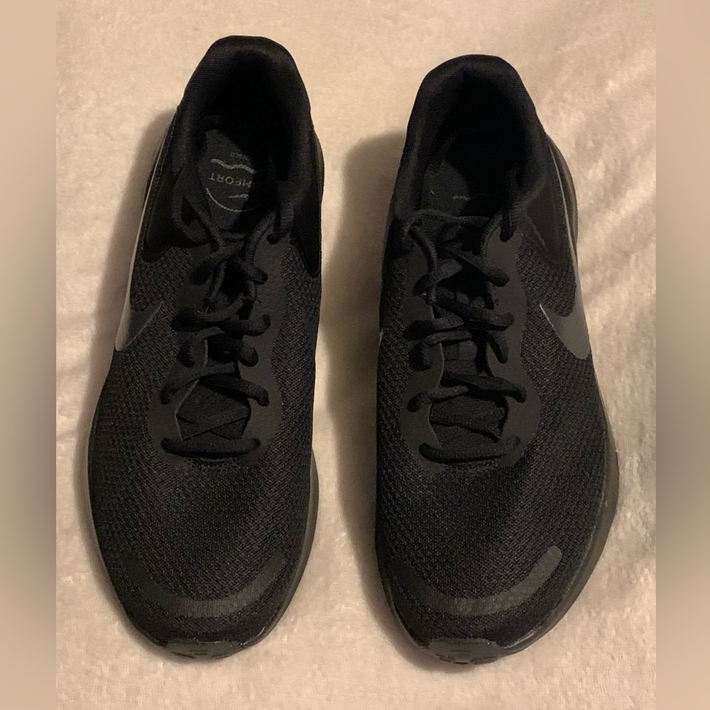 NIKE Revolution 7 Black Size 11 Shoes - Picture 4 of 13